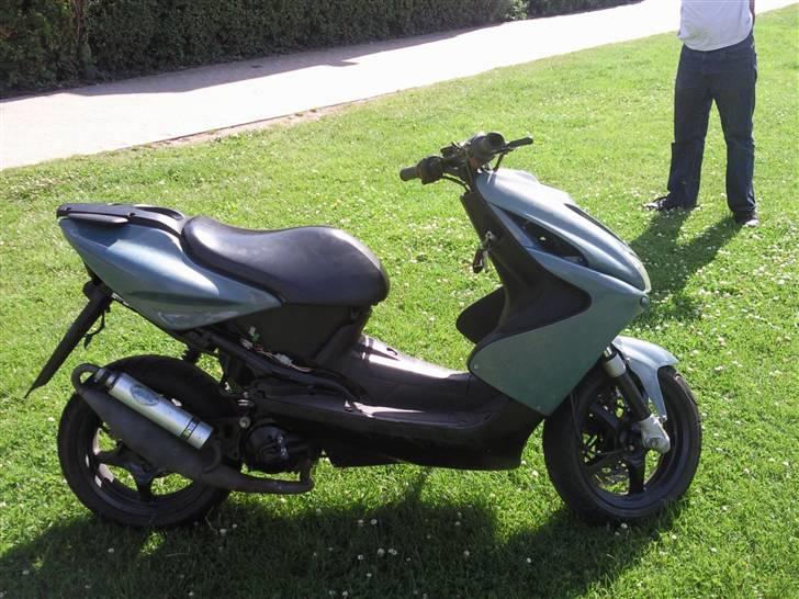 Yamaha aerox solgt i dele billede 4