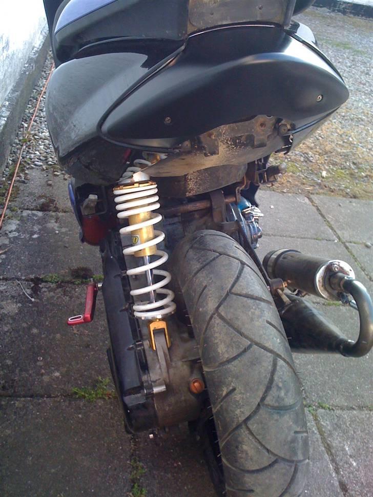 Yamaha Jog RR Pata Negra Solgt - den special importeret stødæmper, er ret sikker på det den eneste i dk  billede 15