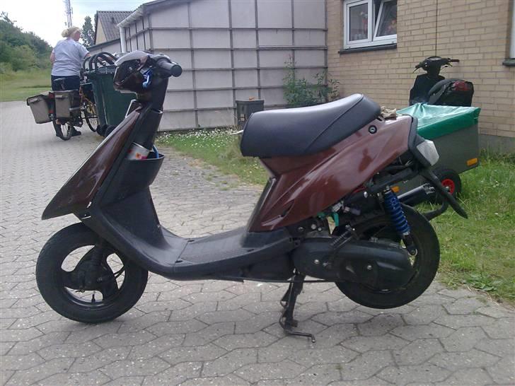 Yamaha jog bwoni billede 3