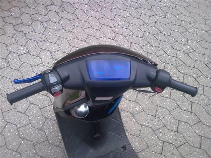 Yamaha jog bwoni billede 4