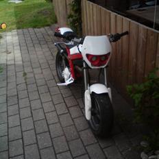 Suzuki Street Magic "Solgt"