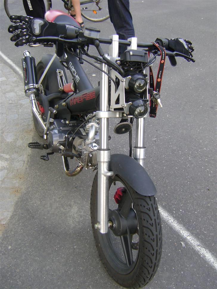 Sachs Madass 125cc V8 |Stjålet| - læg mærke til de lidt anderledes håndtag.. billede 11