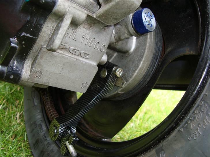 PGO Ligero *Solgt* - Carbon bremsearm og blå gearolie skrue. billede 4