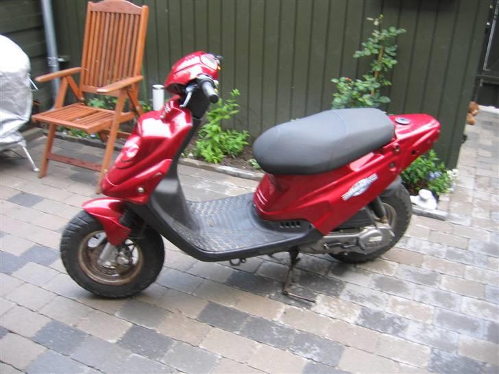 PGO Hot 50 // SOLGT // billede 2