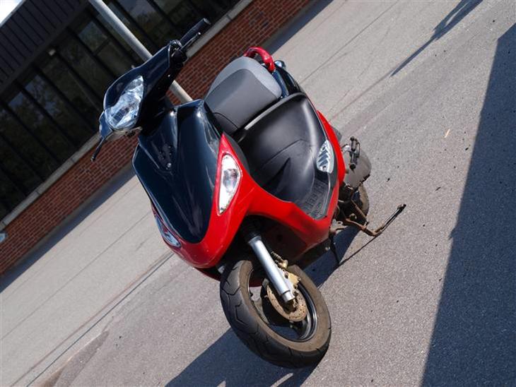 {{currentPhoto.altText}} billede {{currentPhoto.number}}