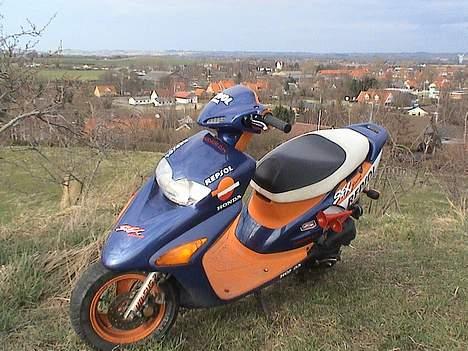 Honda SFX Repsol - min by "Hørve" i baggrunden billede 2