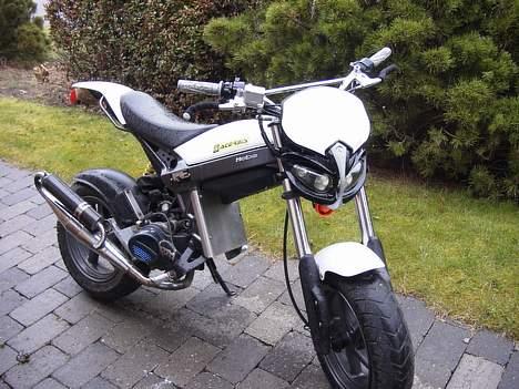 Suzuki street magic billede 3
