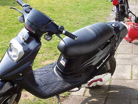 PGO hot 50 SOLGT billede 3