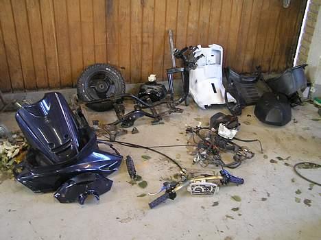 Yamaha Jog as {Blevet nakket} - Sådan lå den i starten billede 16