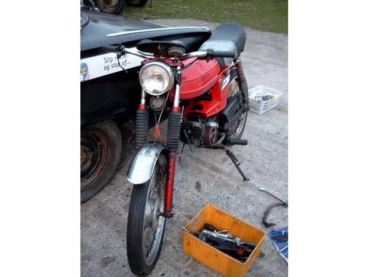 {{currentPhoto.altText}} billede {{currentPhoto.number}}