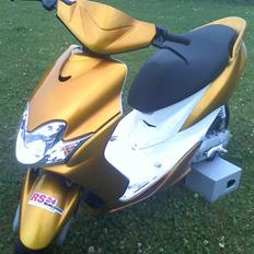 Yamaha Jog R "GULD-FUGLEN" R.I.P