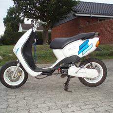 Yamaha Neos