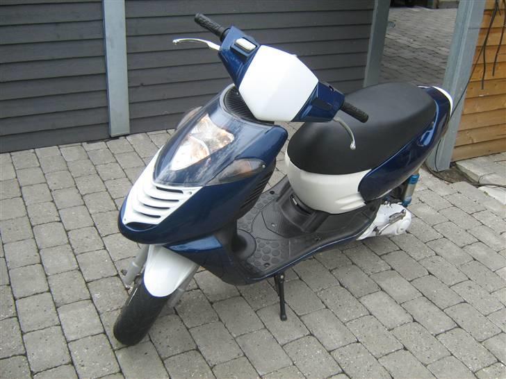 Aprilia Sonic billede 2