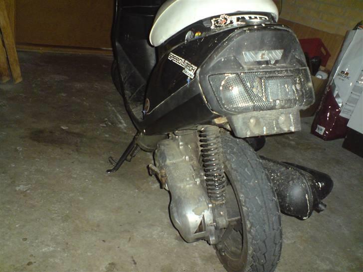 Yamaha Jog AS! - SOLGT - 5000kr! - Så blev joggen standard, mangler bare at skifte variator og filter, så er den helt std. billede 15