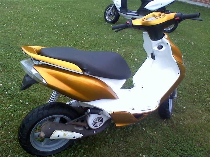 Yamaha Jog R "GULD-FUGLEN" R.I.P billede 3