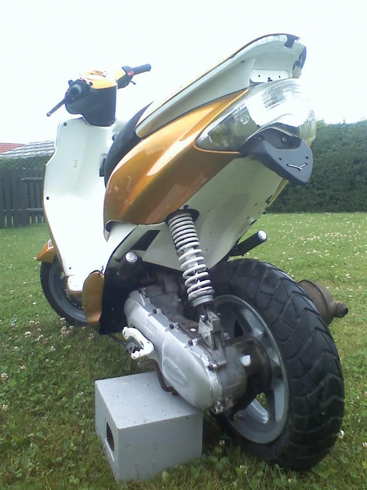 Yamaha Jog R "GULD-FUGLEN" R.I.P billede 5