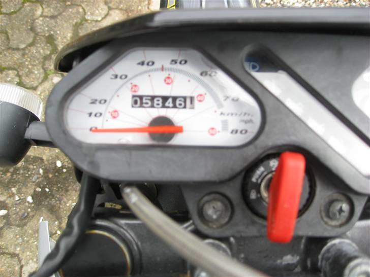 Gilera Rcr LC DD -Byttet til jog - speedo, alt lys virker, ska nok lige ta et billede af det engang :)  billede 7