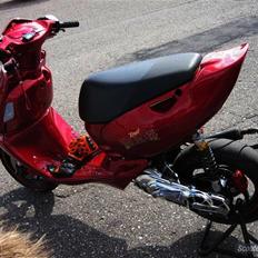 Aprilia Sonic Red Bitch - TIL SALG i dele