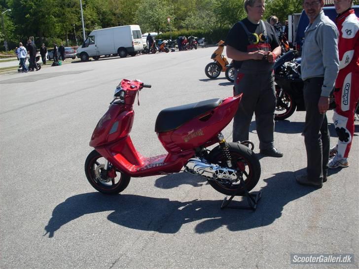 Aprilia Sonic Red Bitch - TIL SALG i dele - Brønderslev træf - 2010 billede 4