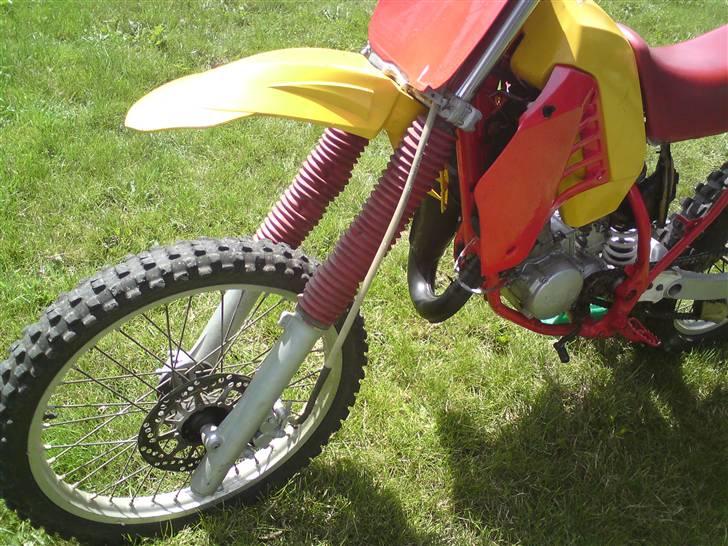 Yamaha YZ 125 solgt billede 8