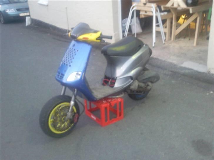 Piaggio Zip 180cc Solgt Billeder Af Scootere Uploaded Af Polle H