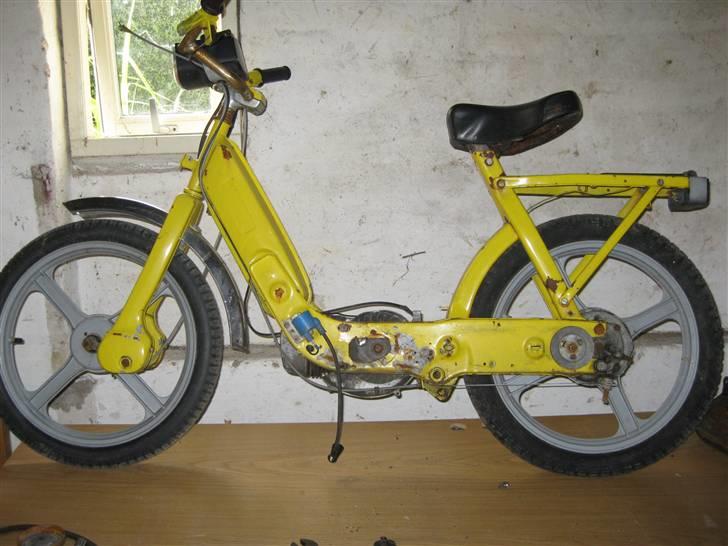 Piaggio Ciao Racer Solgt - som den stod da jeg fik den  billede 1