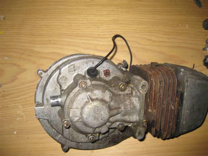 Piaggio Ciao Racer Solgt - motor før glasblæsning  billede 9