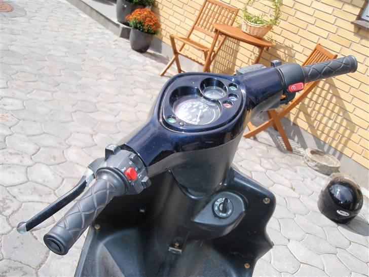 Yamaha jog r  (Solgt) billede 5