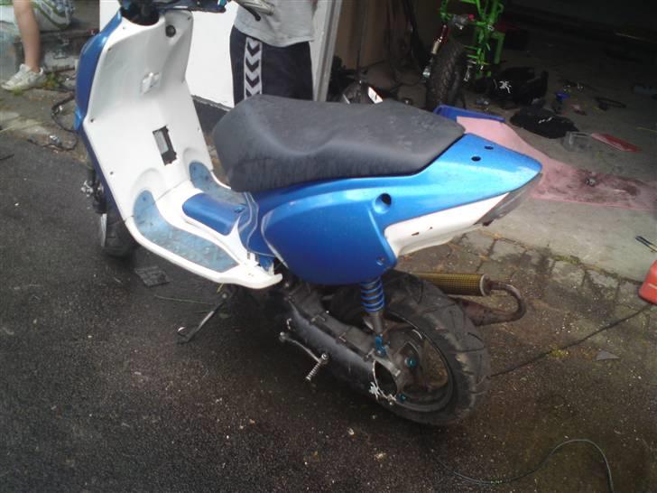 Aprilia rally byttet billede 9