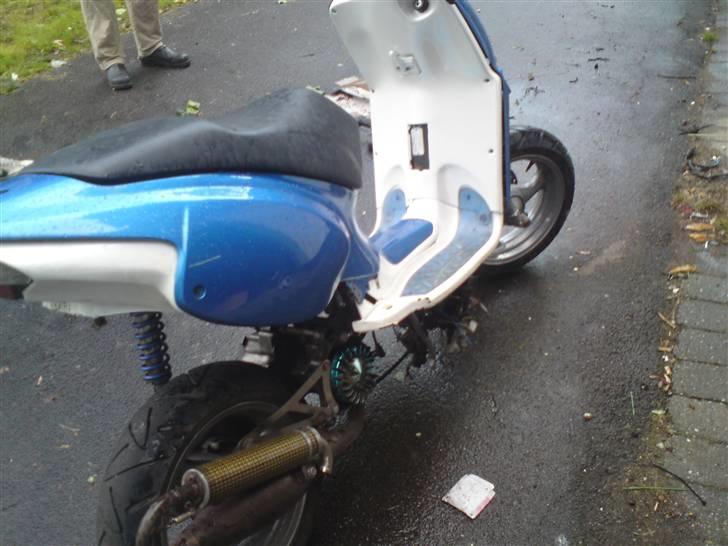 Aprilia rally byttet billede 10