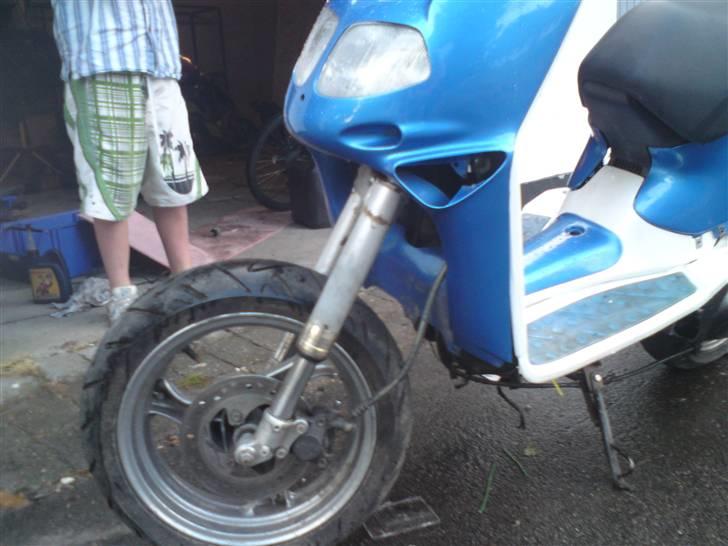 Aprilia rally byttet billede 12