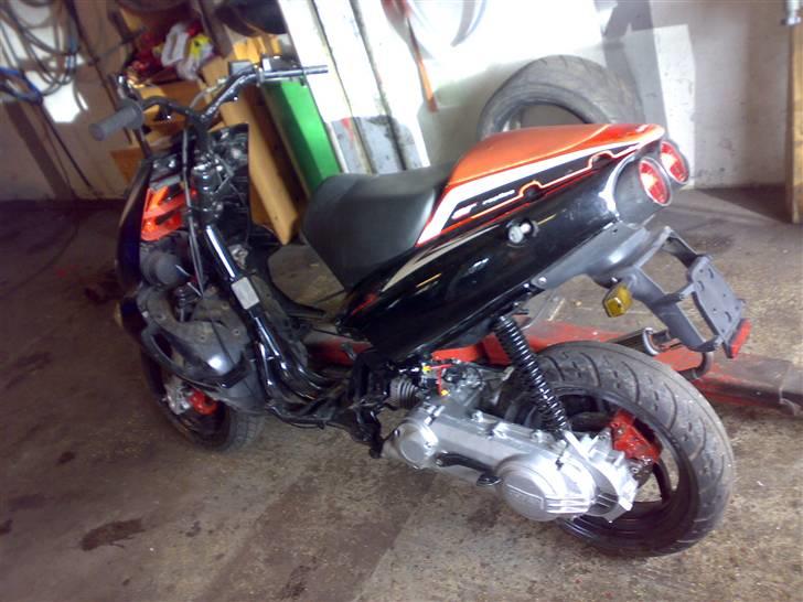 Aprilia sr50 AC solgt billede 2