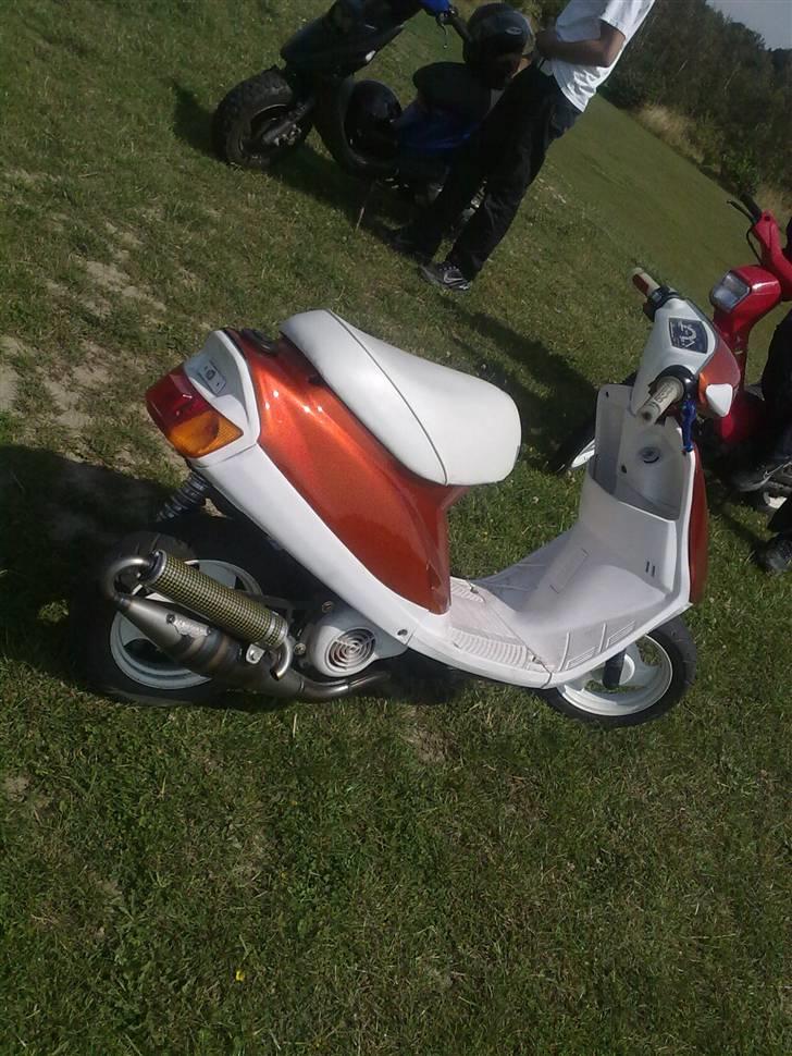 Yamaha Jog FS på politi gården:( billede 2