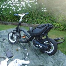 Aprilia Sonic Baneracer tilsalg