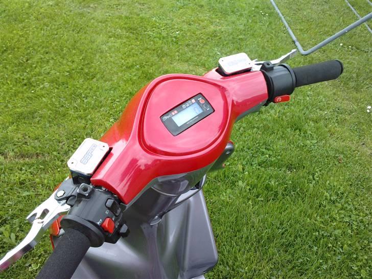 Yamaha Jog R/ Rox Solgt billede 7