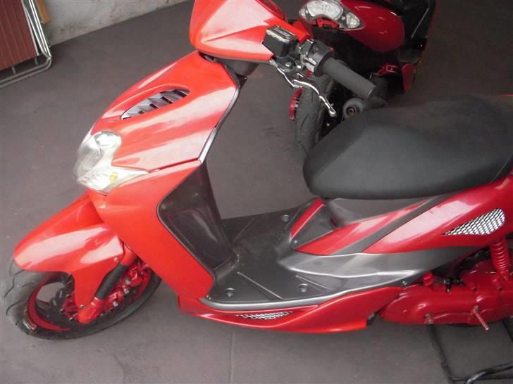 Yamaha Jog R/ Rox Solgt billede 11