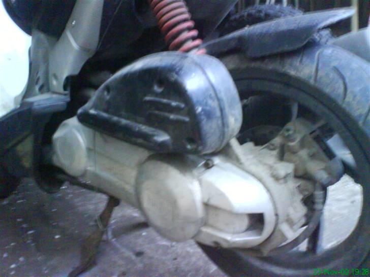 Aprilia sr ditech BYTTET TIL RMX  - er det her en lang mina blok ?!?!? :D<3 billede 8