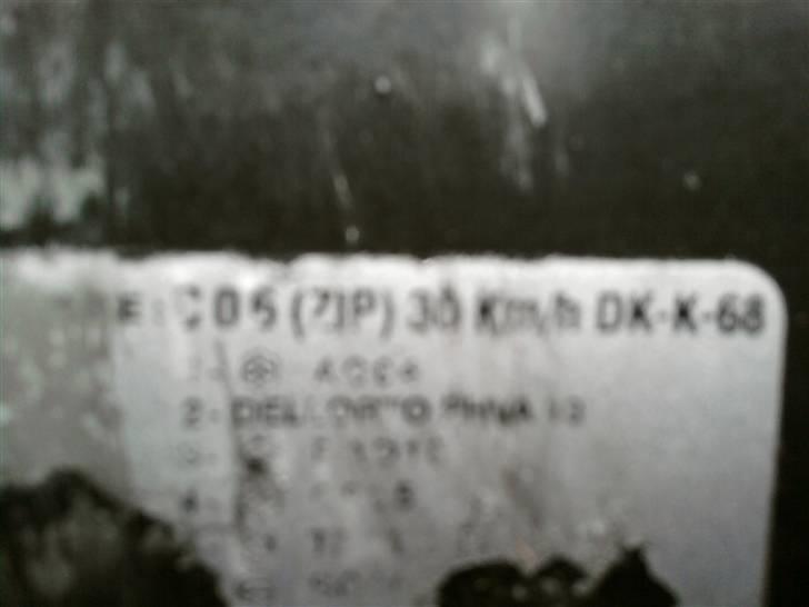 Piaggio Zip 30 - Her kan man lige se der Står " Zip (30 km/h)  billede 9