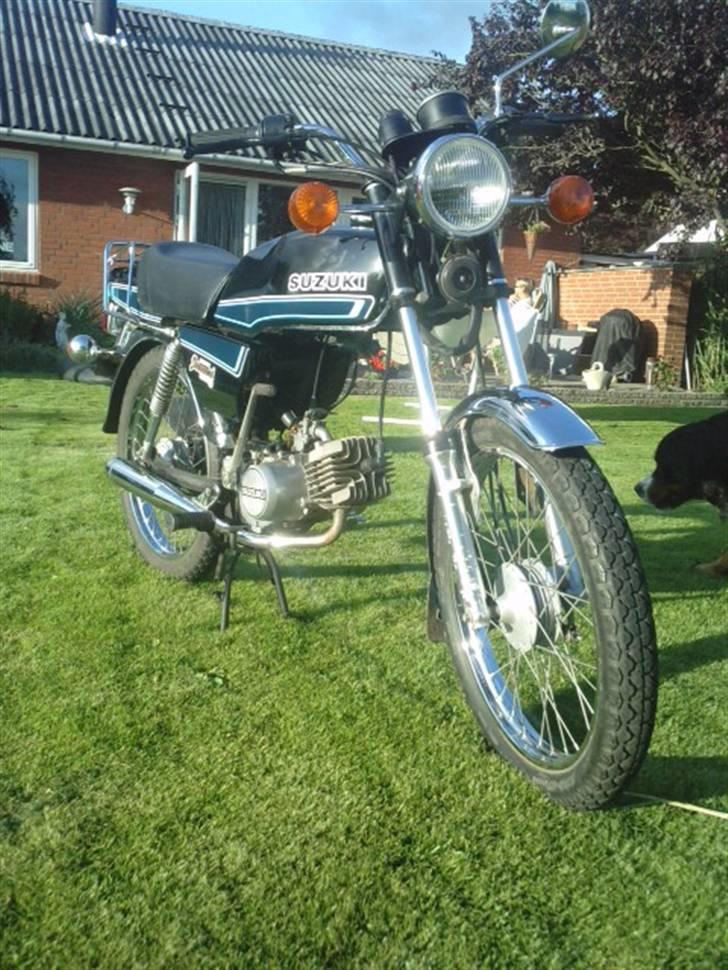 Suzuki samurai DM50 *SOLGT* - Tjek li , min hund er med på billedet xD billede 6
