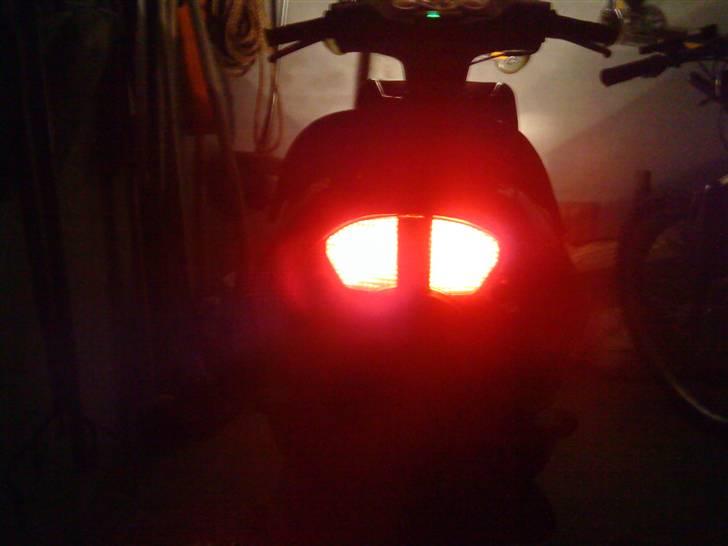 Aprilia Sonic - SOLGT - Baglygten, som den var før. Har jeg også selv lavet. billede 17