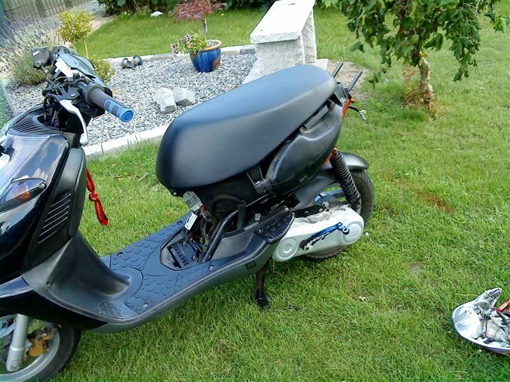 Aprilia Sonic - SOLGT - Havde den skilt lidt ad for at lavet rust på stel og bremselys. billede 19