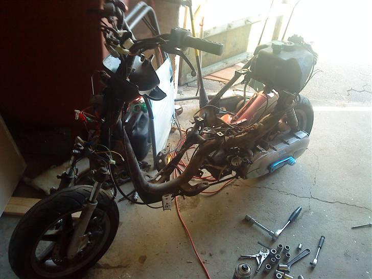 Yamaha jog R (stålet) kun stel  billede 17