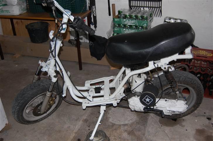 Yamaha CW 50 Byttet   - fjederen inde i skjoldet er i stykker her er løsningen (: billede 10