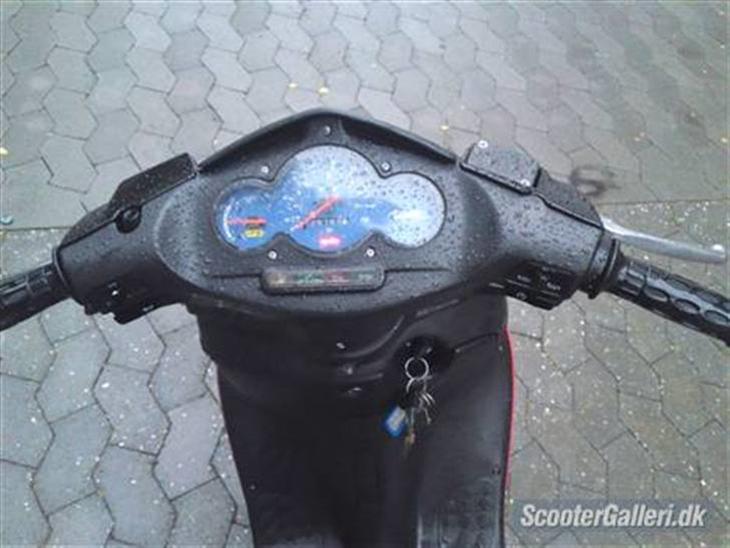 {{currentPhoto.altText}} billede {{currentPhoto.number}}