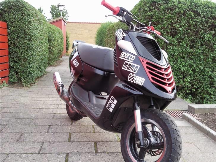 Aprilia Sonic LC TST7 - DEN ER IKKE FÆRDIG LIG PT MAGLER LIDT SMÅ DELE ENDNU billede 1