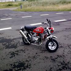 Skyteam monkey:D solgt