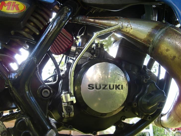 Suzuki Rmx  *BYTTET* - fuldendt ! <3  eller her kan der sku godt ske noget mere haha :P  billede 10