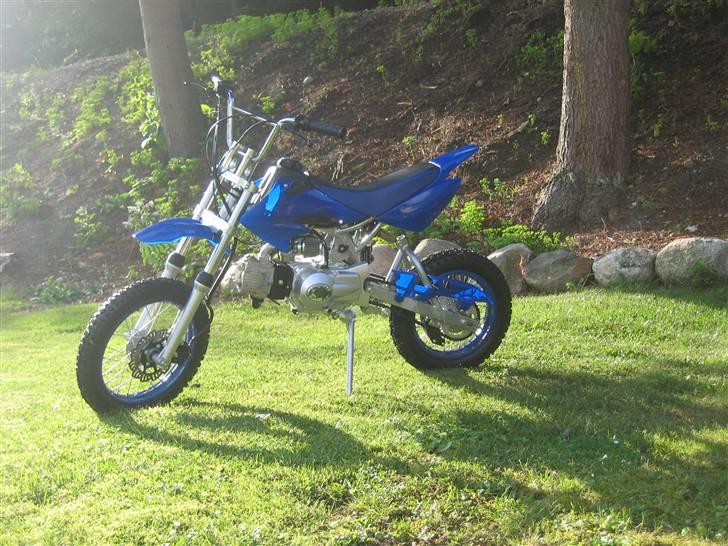 Jincheng Kina $Solgt$ billede 1