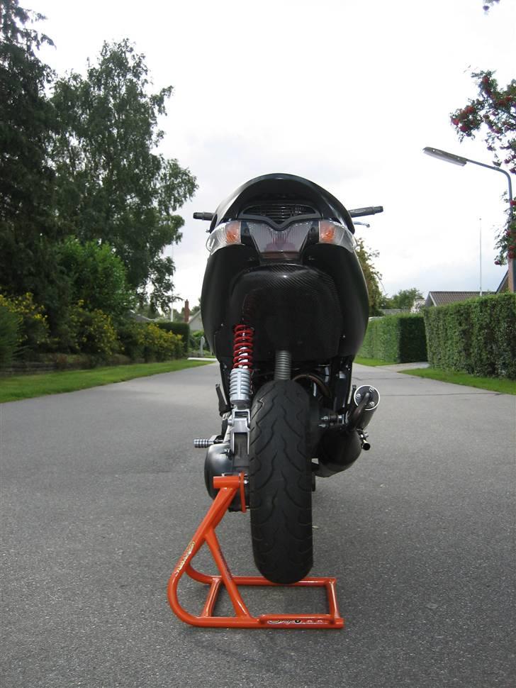 Gilera Runner SP DD - Og Ja Maveskjoldet er i Ægte Carbon ! :) billede 6