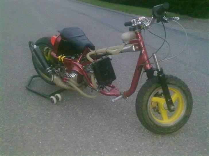 Yamaha Jog TC Sprinter - Sådan så den ud søndag aften, hjemvendt fra Dhs 09, hvor TMR-Lasse kørte en 2. plads hjem :) billede 12